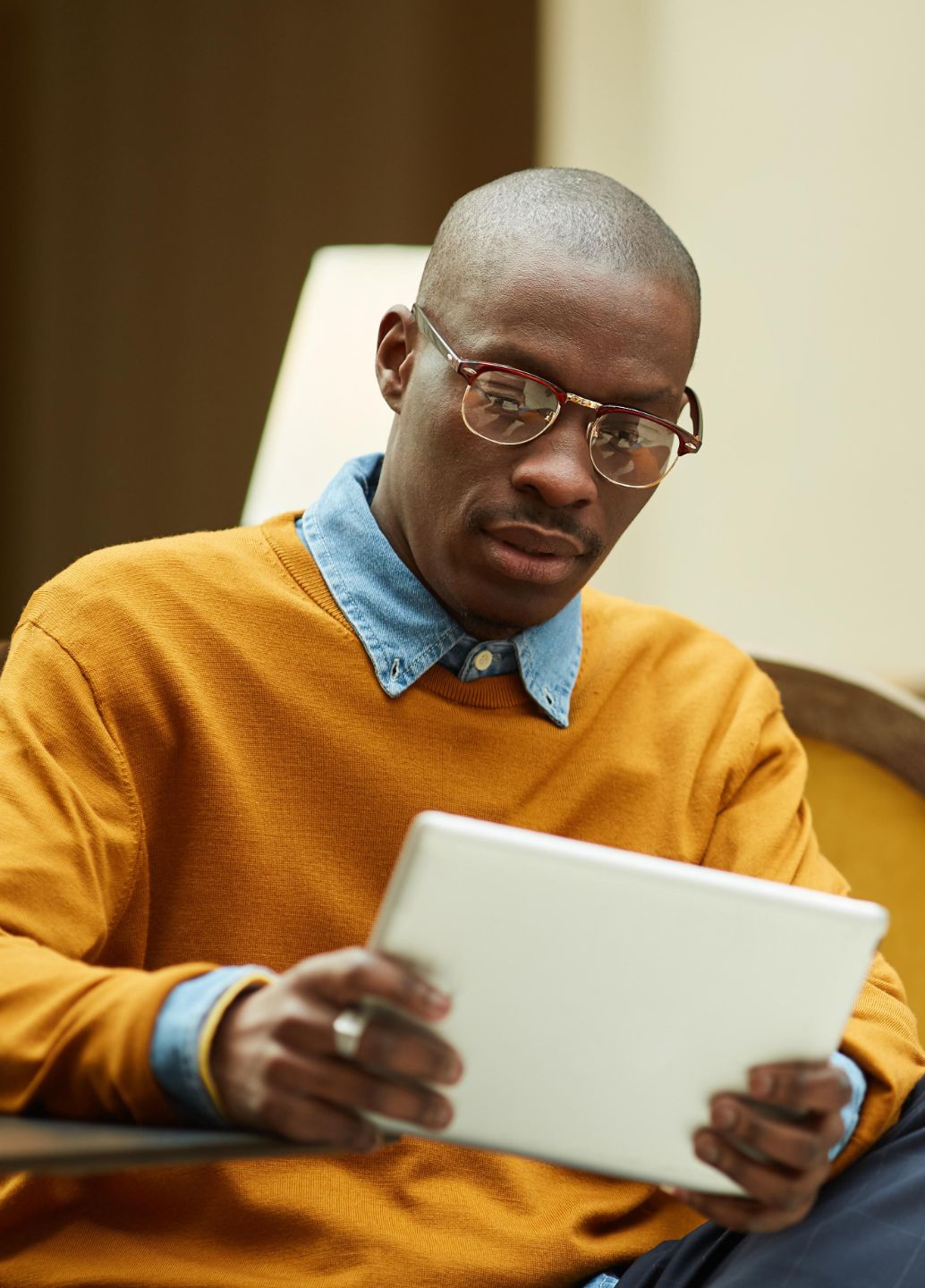 modern-african-man-relaxing-in-cafe-2021-09-24-03-59-54-utc (1) (1)